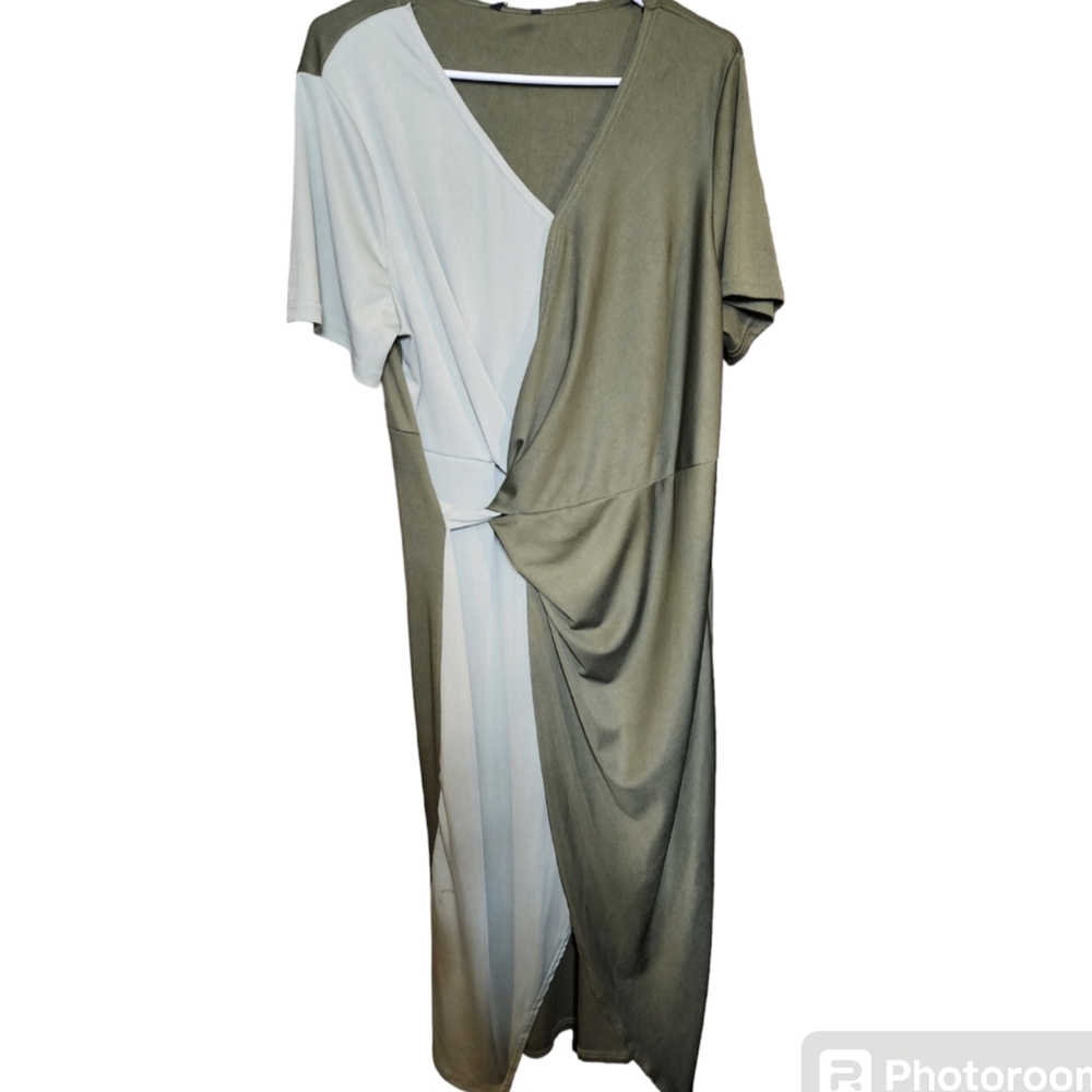 Bloomchick size  18/20 or NWT Green Two-Tone Waist Knot Slit Bodycon Maxi Dress